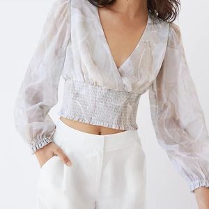 NWOT Aritzia Wilfred Genoa Blouse, size M, Light Birch